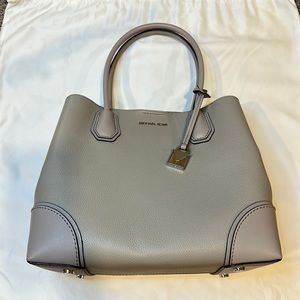 Michael Kors Mercer Gallery Medium Bag